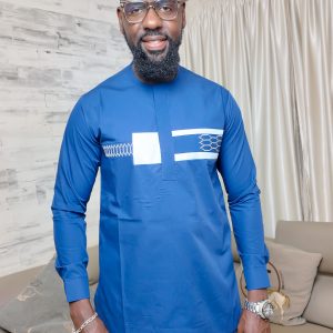 Chemise Africaine Bleu avec finitions broderie
